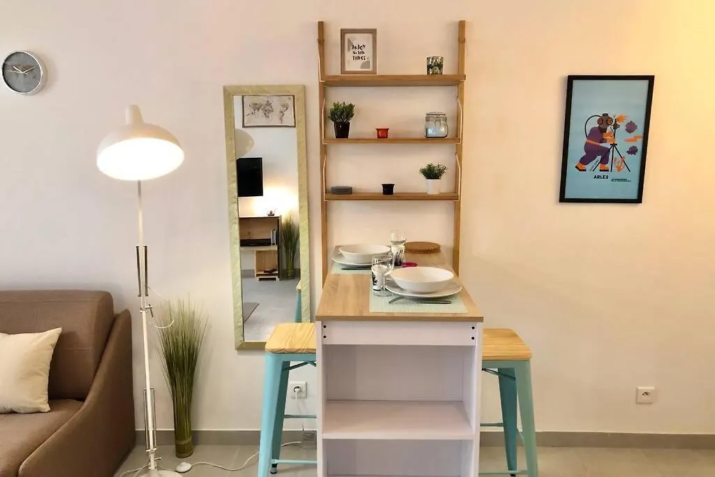 Apartamento Studio Sérénité-La Roquette-Rue très calme Arlés